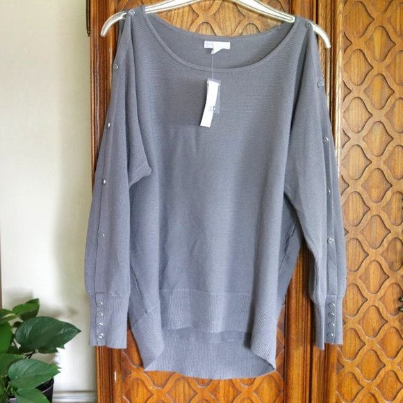 NY&C Cold Shoulder Button Sleeve Ribbed Sweater NWT - Gray, Size S - Picture 1 of 16